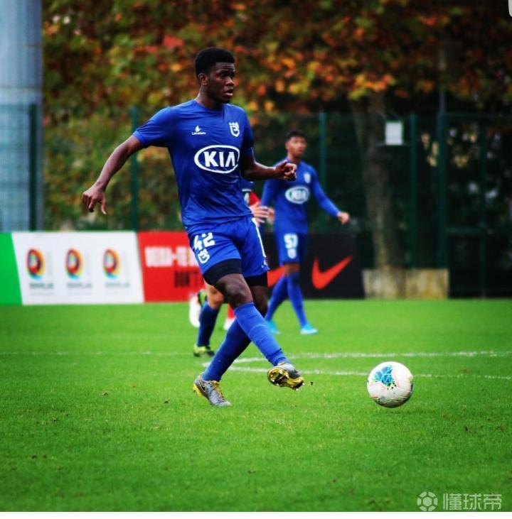 lol台服-今晨体能课后，金州勇士扳平良机备战葡超，质疑声仍在，阵容厚度经受考验(原州长金寿浩主动投案事件)