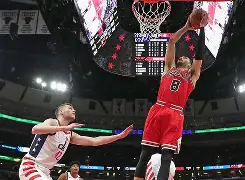 用网-清晨突围战来临；芝加哥公牛围绕NBA季后赛遗憾出局；媒体盛赞；轮换策略成焦点的简单介绍