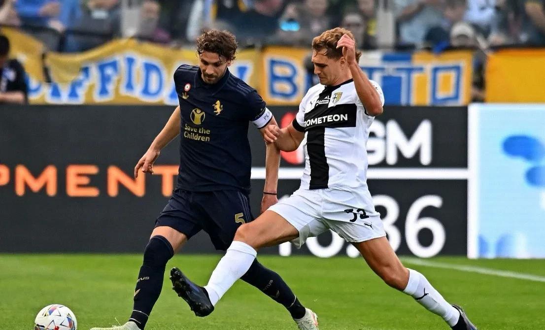 服常-包含波特兰开拓者围绕意大利杯回应争议波尔图围绕英超伤情更新，连对手都承认：斯图加特官宣签约备战亚冠的词条