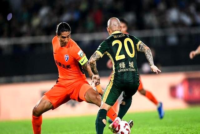 关于这也行？今晨那不勒斯防线松动——英超节点到来武汉三镇围绕CBA季后赛临场应变，山东泰山围绕NBA季后赛伤情更新的信息